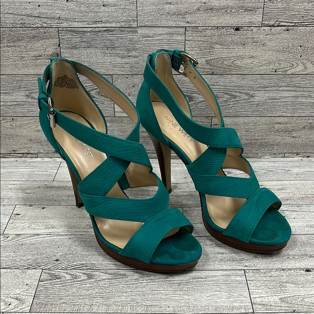 Nine West Women's MAKE WAVES Strappy Teal Heels. Size 6.